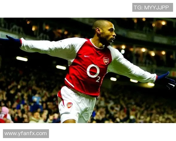 2004年足球明星球员回顾与成就分析,重温绿茵场上的辉煌瞬间 2004年足球明星球员回顾与成就分析,重温绿茵场上的辉煌瞬间